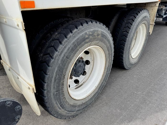 2012 Hino Fmij Series Water Truck