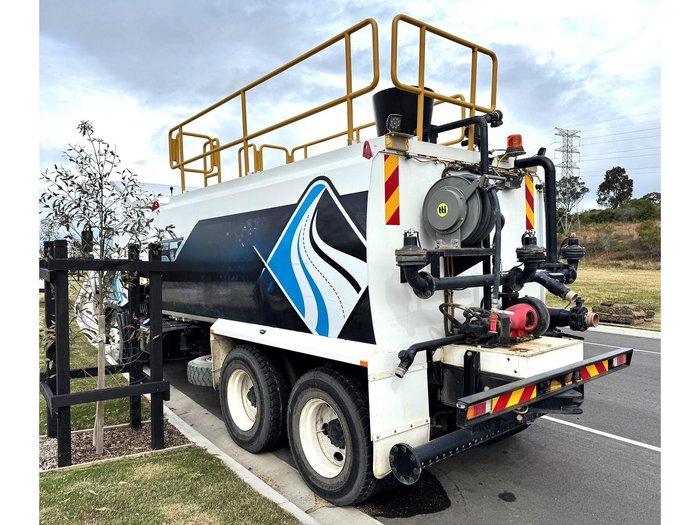 2012 Hino Fmij Series Water Truck