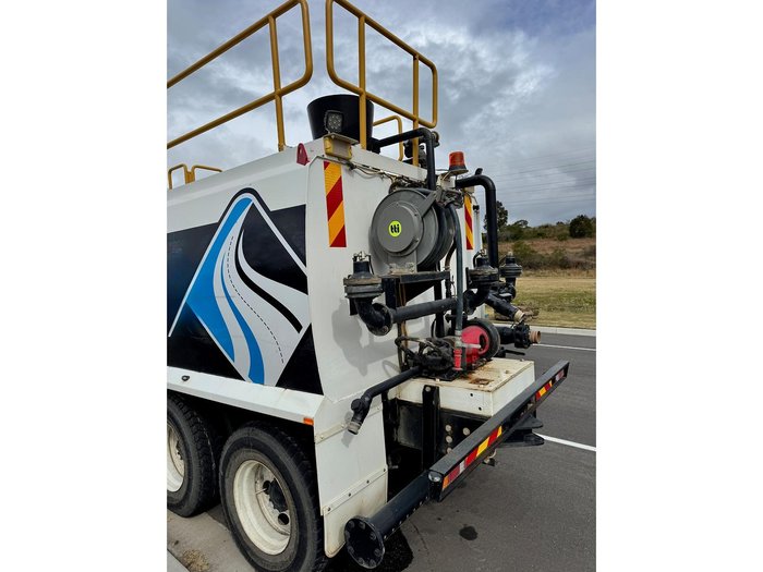 2012 Hino Fmij Series Water Truck