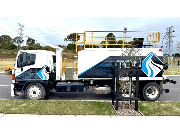 2012 Hino Fmij Series Water Truck