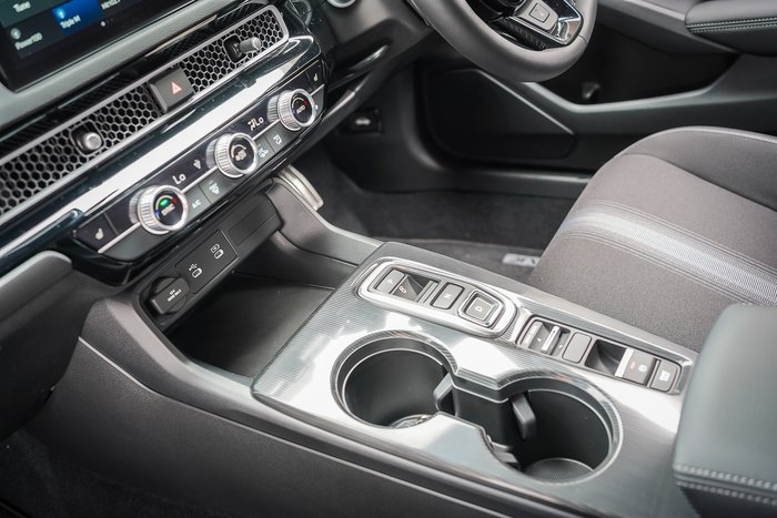 2024 Honda Civic e:HEV L