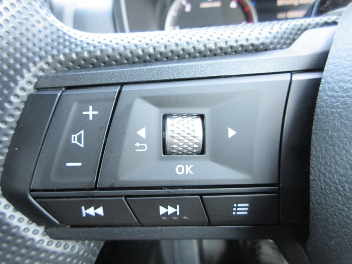 2025 Mitsubishi Triton GLX