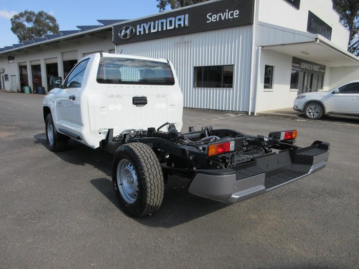 2025 Mitsubishi Triton GLX