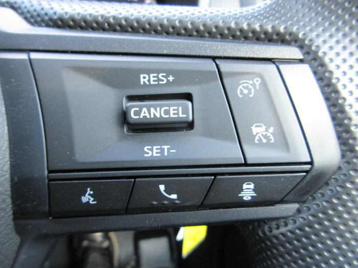 2025 Mitsubishi Triton GLX