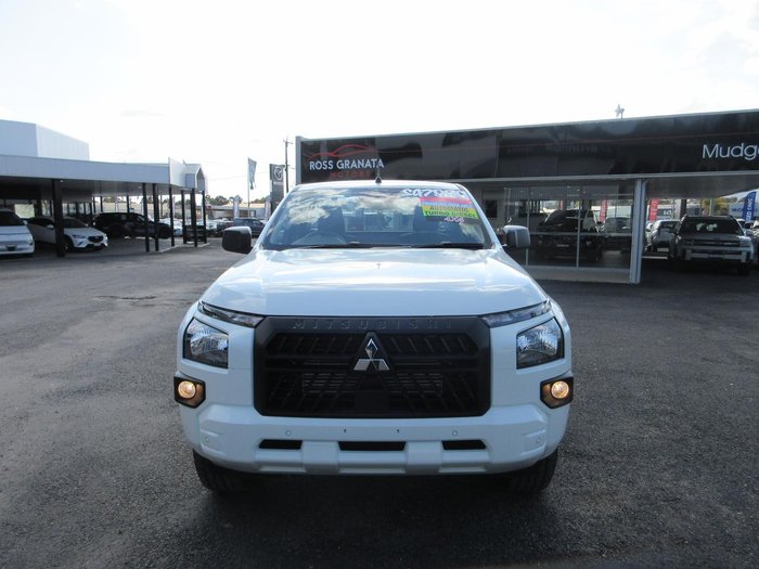 2025 Mitsubishi Triton GLX