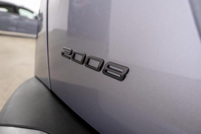 2025 Peugeot 2008 Allure Hybrid