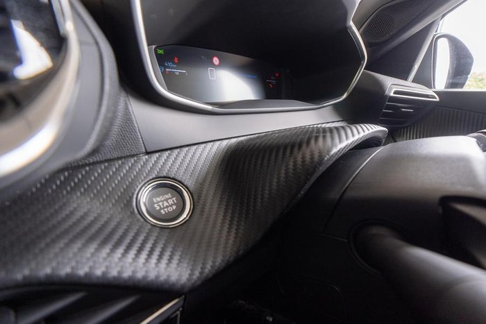 2025 Peugeot 2008 Allure Hybrid