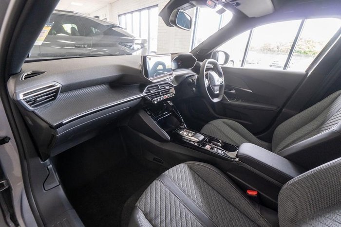 2025 Peugeot 2008 Allure Hybrid