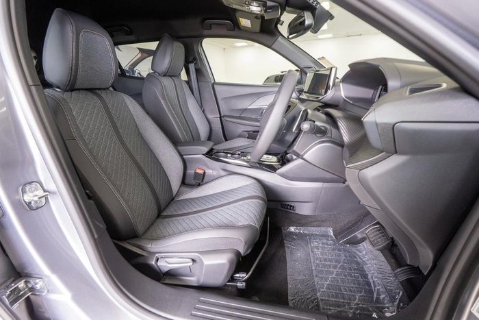 2025 Peugeot 2008 Allure Hybrid