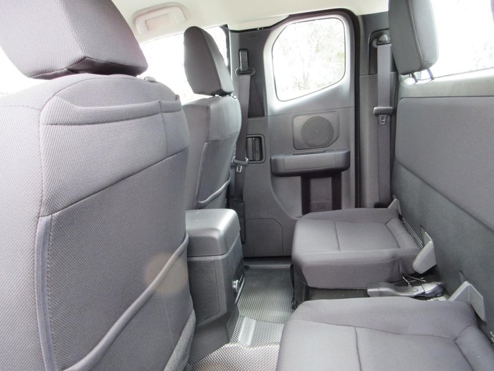 2025 Mitsubishi Triton GLX