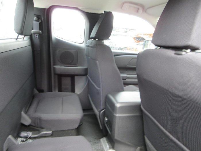 2025 Mitsubishi Triton GLX