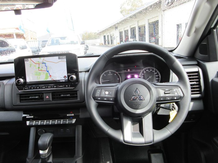 2025 Mitsubishi Triton GLX