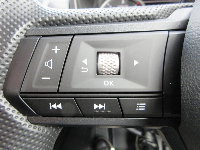 2025 Mitsubishi Triton GLX