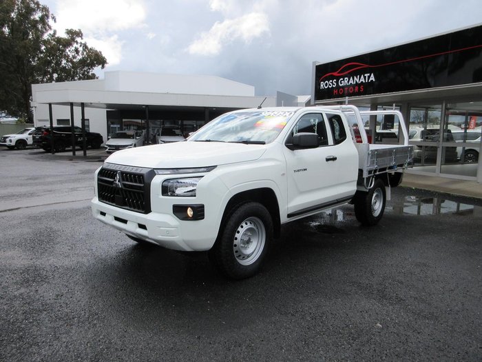 2025 Mitsubishi Triton GLX