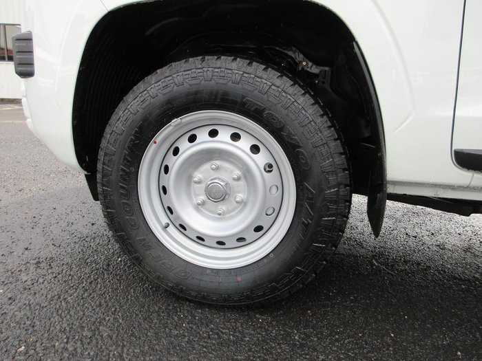 2025 Mitsubishi Triton GLX