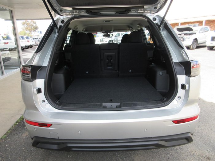 2025 Mitsubishi Outlander ES