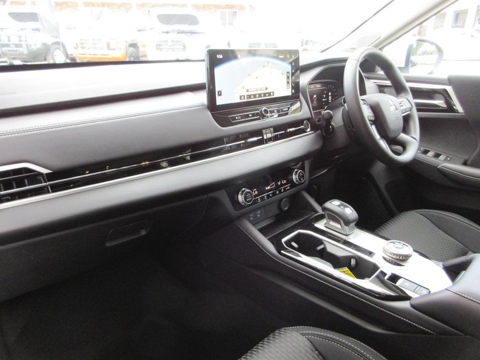 2025 Mitsubishi Outlander ES