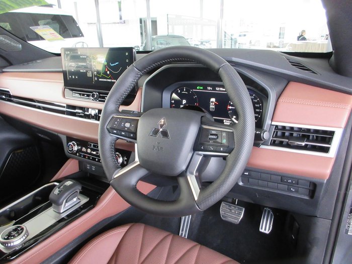 2025 Mitsubishi Outlander Exceed Tourer