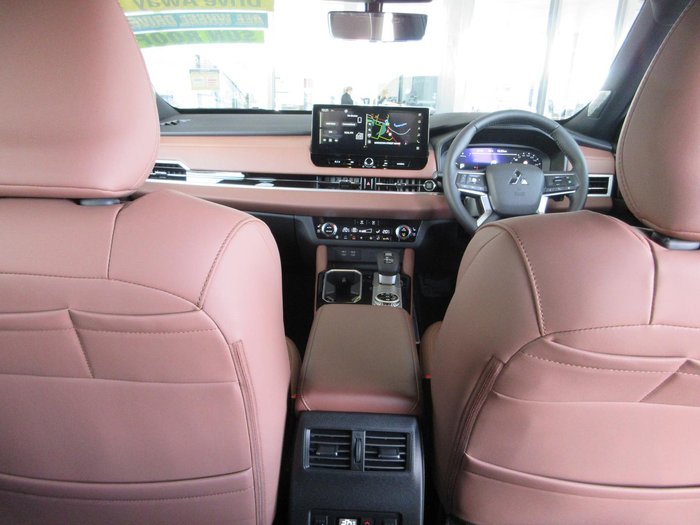 2025 Mitsubishi Outlander Exceed Tourer