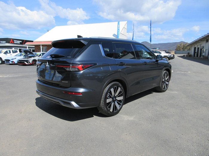 2025 Mitsubishi Outlander Exceed Tourer