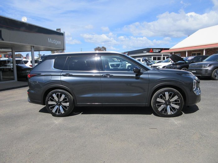 2025 Mitsubishi Outlander Exceed Tourer