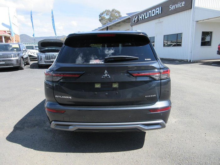 2025 Mitsubishi Outlander Exceed Tourer