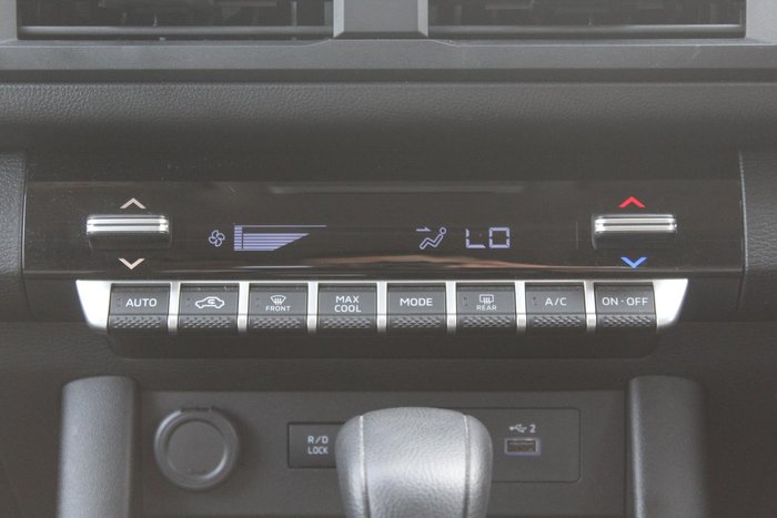 2025 Mitsubishi Triton GLX-R