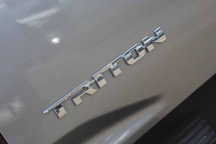 2025 Mitsubishi Triton GLX-R