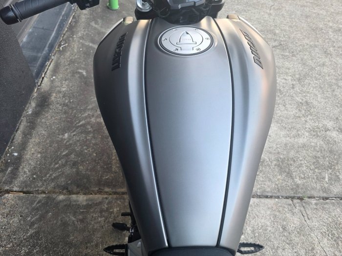 2019 DUCATI DIAVEL 1260 (SANDSTONE GREY) GREY
