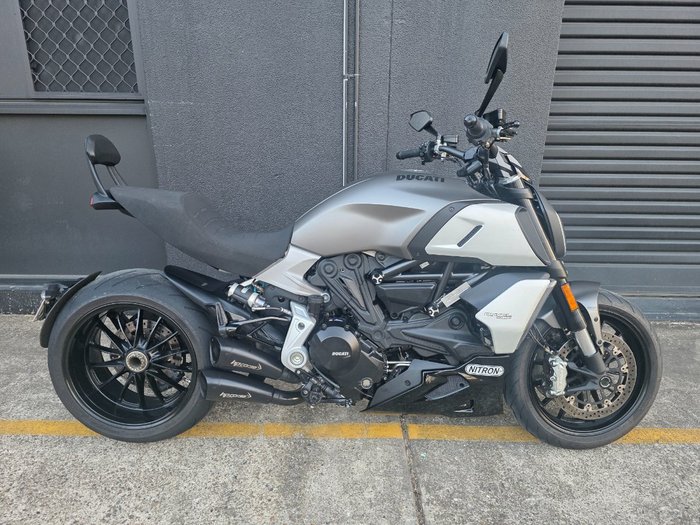 2019 DUCATI DIAVEL 1260 (SANDSTONE GREY) GREY