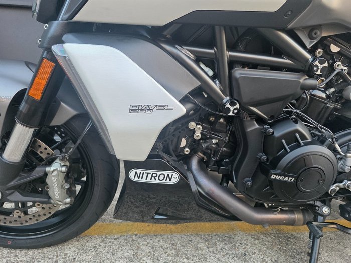 2019 DUCATI DIAVEL 1260 (SANDSTONE GREY) GREY