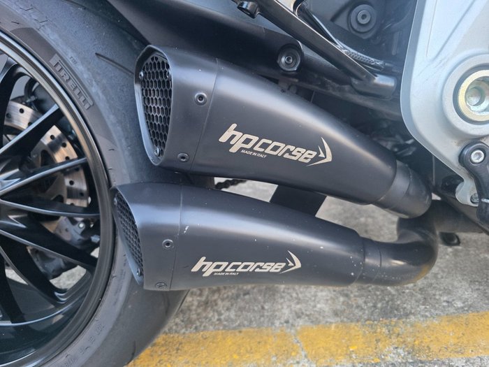 2019 DUCATI DIAVEL 1260 (SANDSTONE GREY) GREY