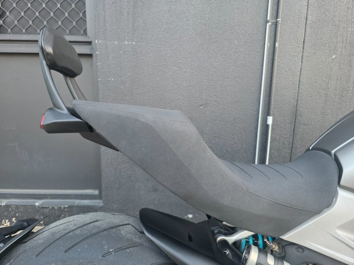 2019 DUCATI DIAVEL 1260 (SANDSTONE GREY) GREY