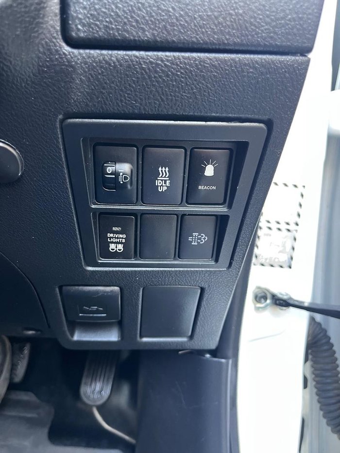 2018 Toyota Hilux SR GUN126R 4X4 Dual Range Glacier White