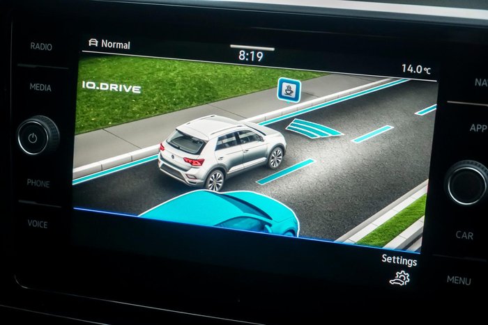 2025 Volkswagen T-Roc 140TSI R-Line