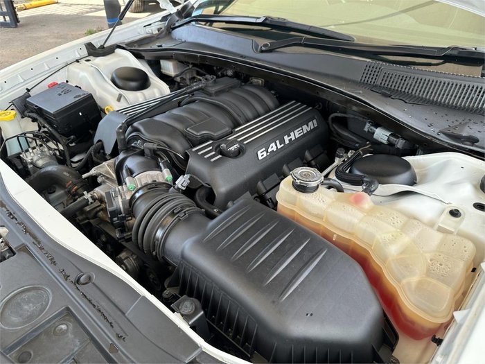 2020 Chrysler 300 SRT Core LX MY20 Bright White