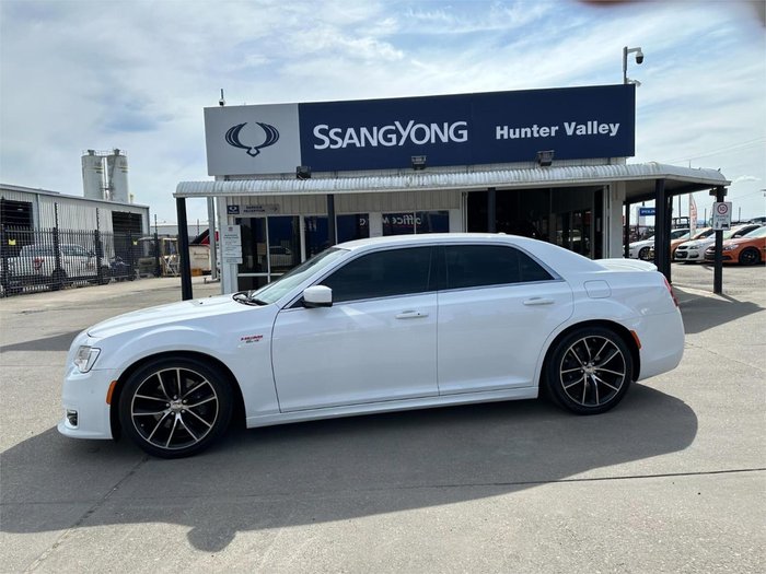 2020 Chrysler 300 SRT Core LX MY20 Bright White