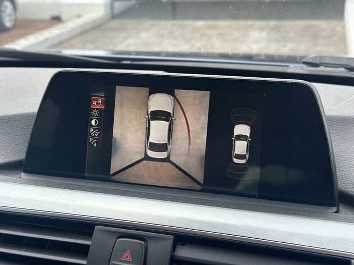 2015 BMW 3 Series 320i Sport Line