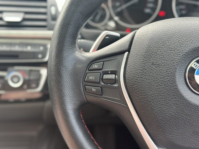 2015 BMW 3 Series 320i Sport Line