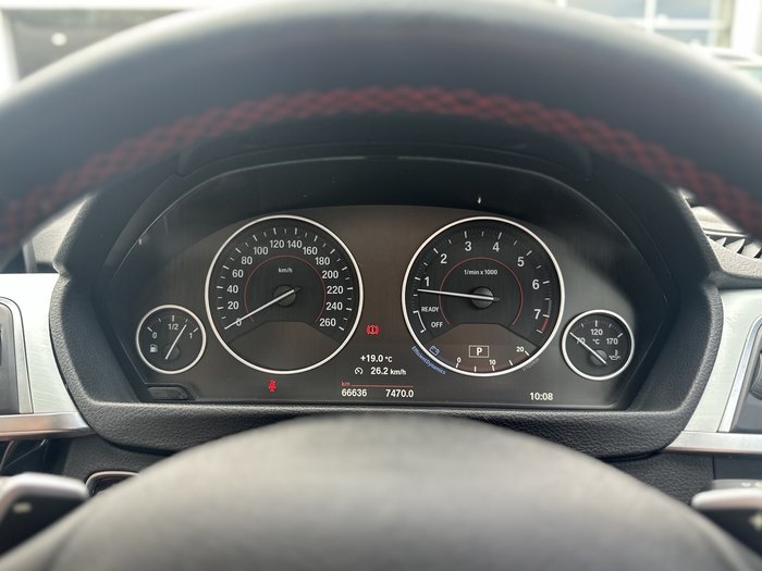 2015 BMW 3 Series 320i Sport Line