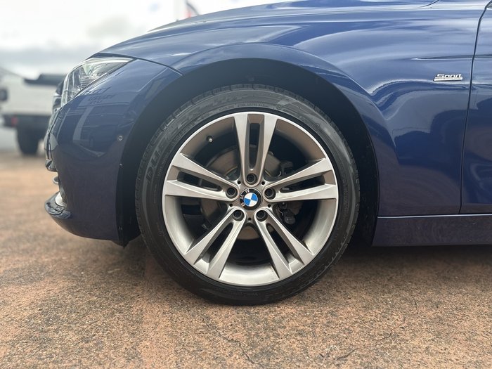2015 BMW 3 Series 320i Sport Line