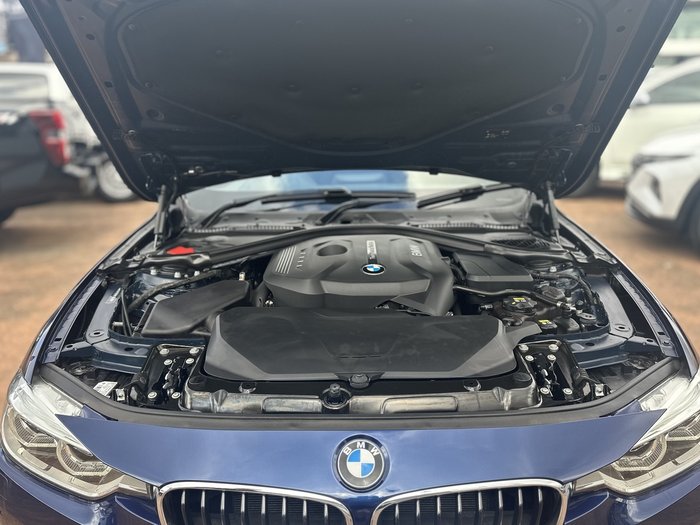 2015 BMW 3 Series 320i Sport Line