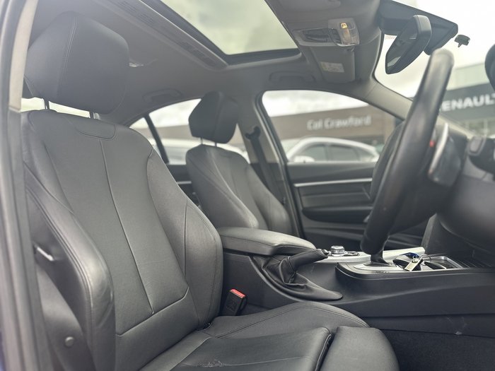 2015 BMW 3 Series 320i Sport Line