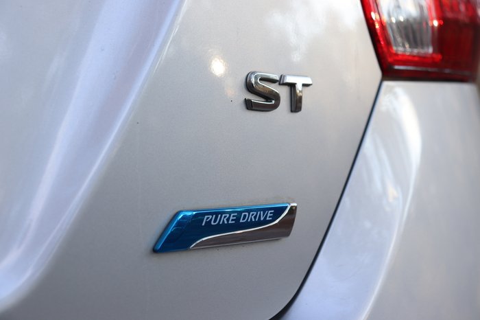2013 Nissan Pulsar ST
