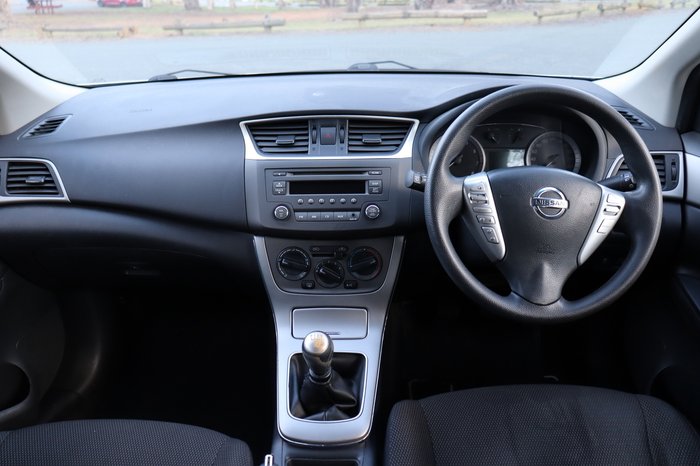2013 Nissan Pulsar ST