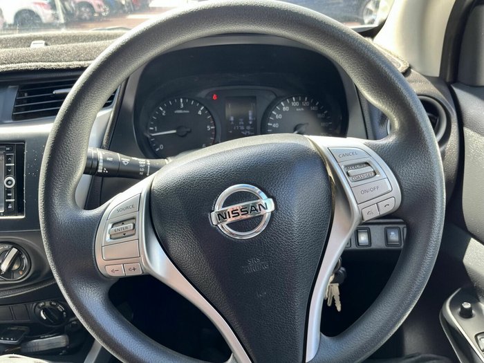 2015 Nissan Navara RX