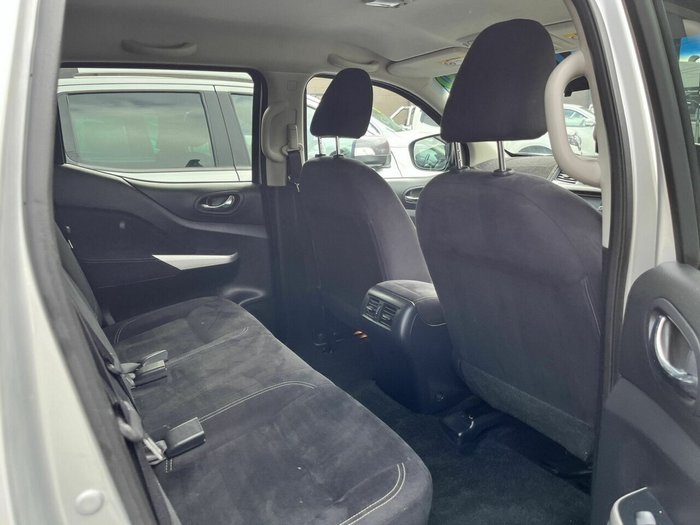 2015 Nissan Navara RX