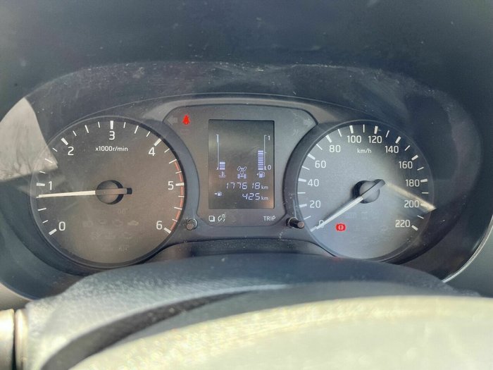 2015 Nissan Navara RX