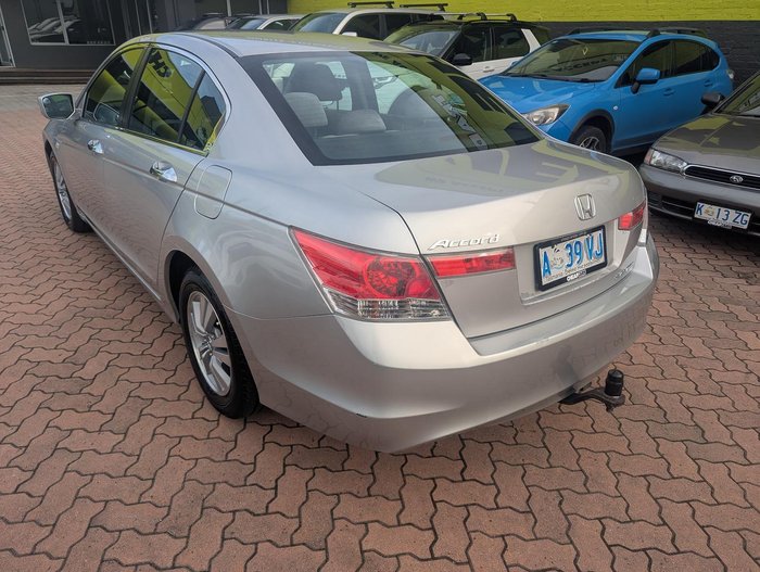 2009 Honda Accord VTi 8th Gen Alabaster Silver
