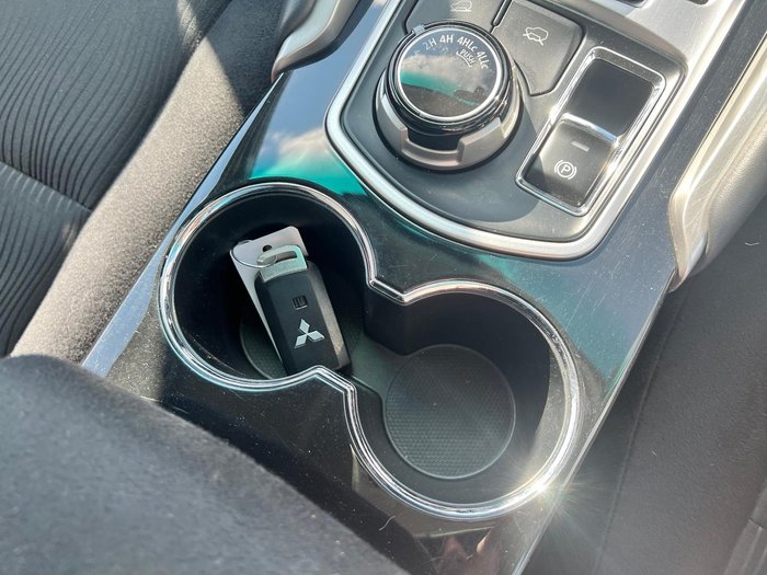 2019 Mitsubishi Pajero Sport GLX